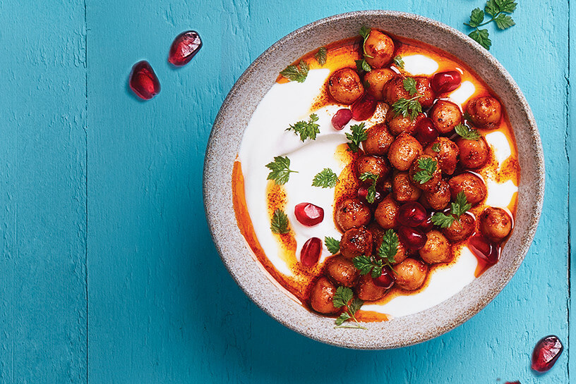 Chickpea-and-pomegranate-bowl 