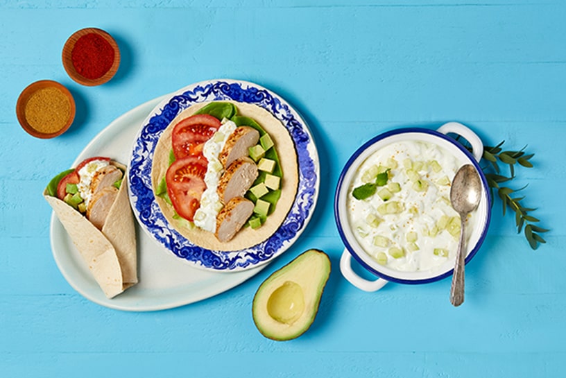 Roulés Gyros au poulet et tzatziki maison au yogourt grec